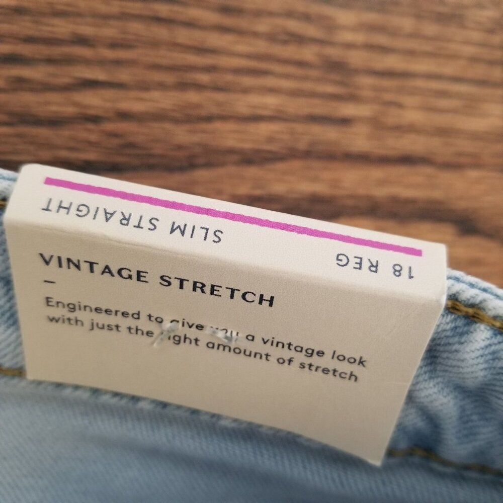 NWT Universal Threads High Rise Slim Straight Light Wash Stretch Jeans Size 18 - Picture 4 of 8